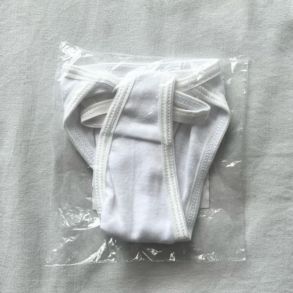 Rosalia Motomami Thong - Picture 2 of 2